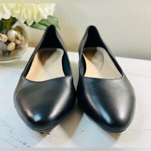 Easy Spirit Caldise Leather Low Heel Dress Shoes, Color Black Leather, Size 7.5